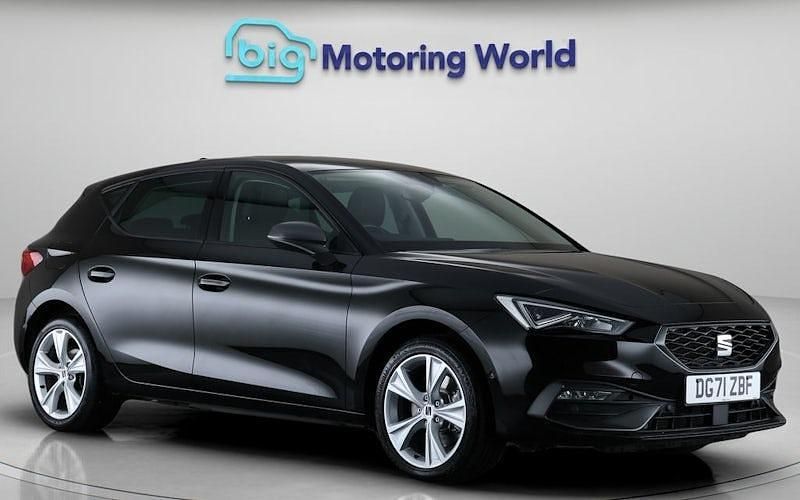 Used 2024 Seat Leon FR Hatchback | £14,100 (Good price) - Image 1/4