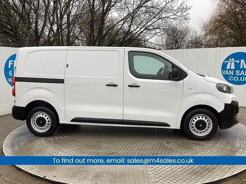 Used Citroën Dispatch 145 HP (106 kW) 2025 White MPV