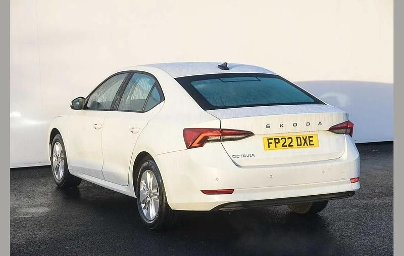 Used Skoda Octavia SE Technology 110 HP (80 kW) 2022 Moon white metallic Hatchback