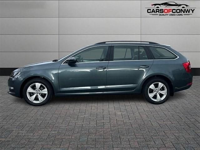 Usado Skoda Octavia SE Technology 115 CV (84 kW) 2019 Gris Familiar