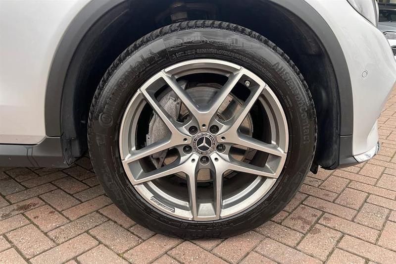 Used Mercedes GLC250 AMG line 204 HP (150 kW) 2018 Iridium silver Estate