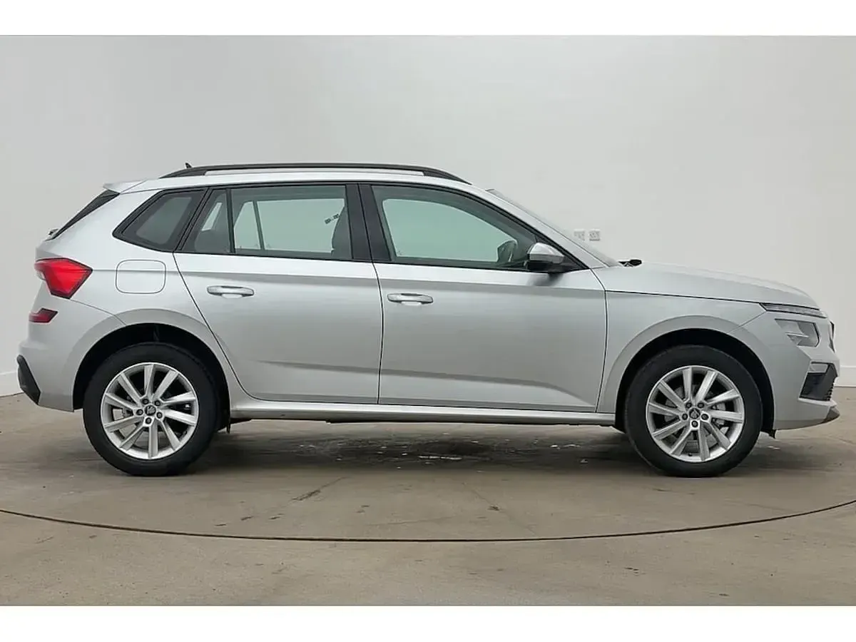 Used Skoda Kamiq SE 94 HP (69 kW) 2025 Brilliant silver metallic SUV