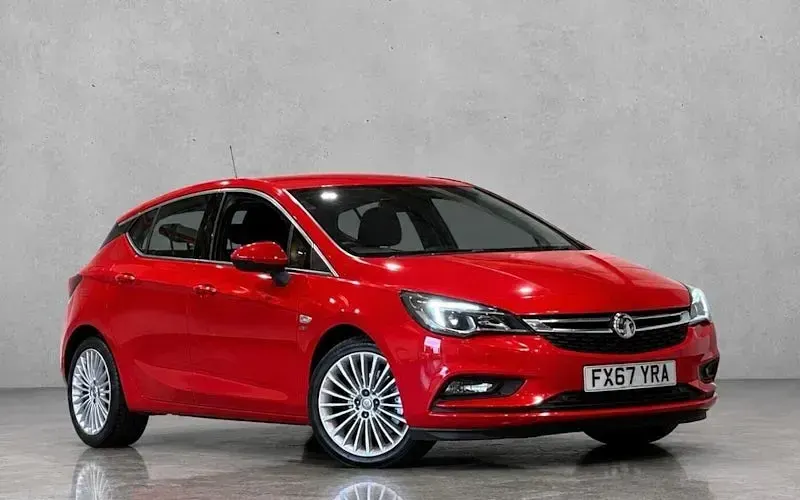 Used Vauxhall Astra Elite 150 HP (110 kW) 2017 Hatchback