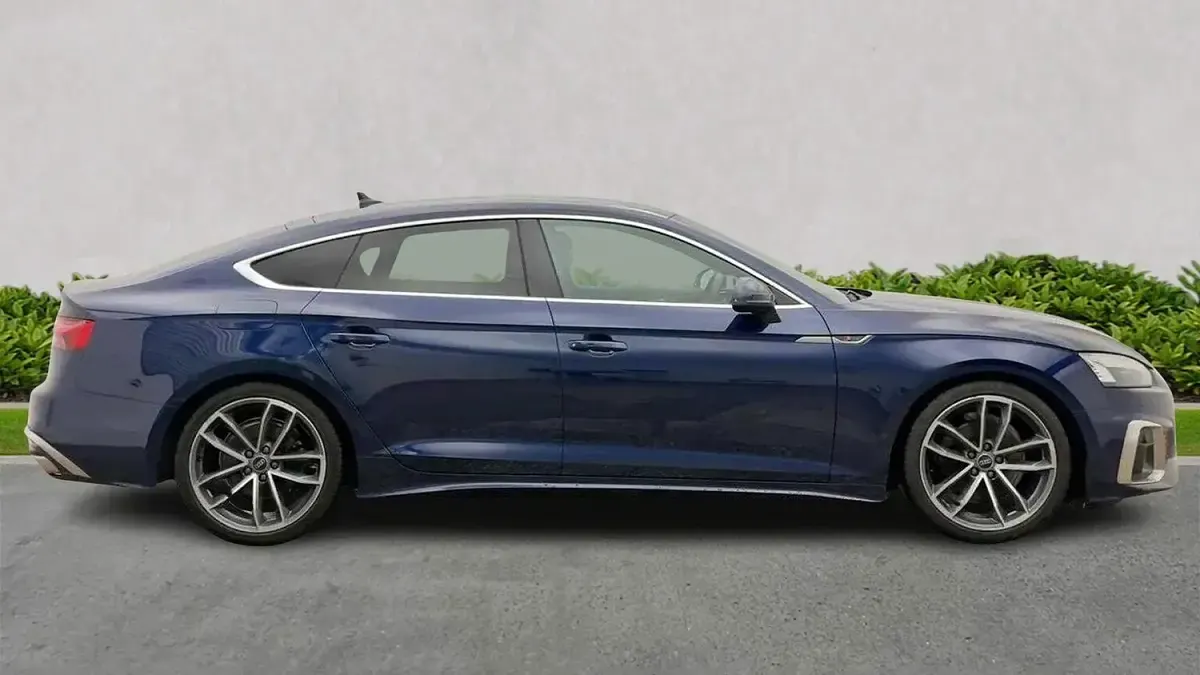 Used Audi A5 Sportback S-Line 163 HP (119 kW) 2022 Blue Hatchback