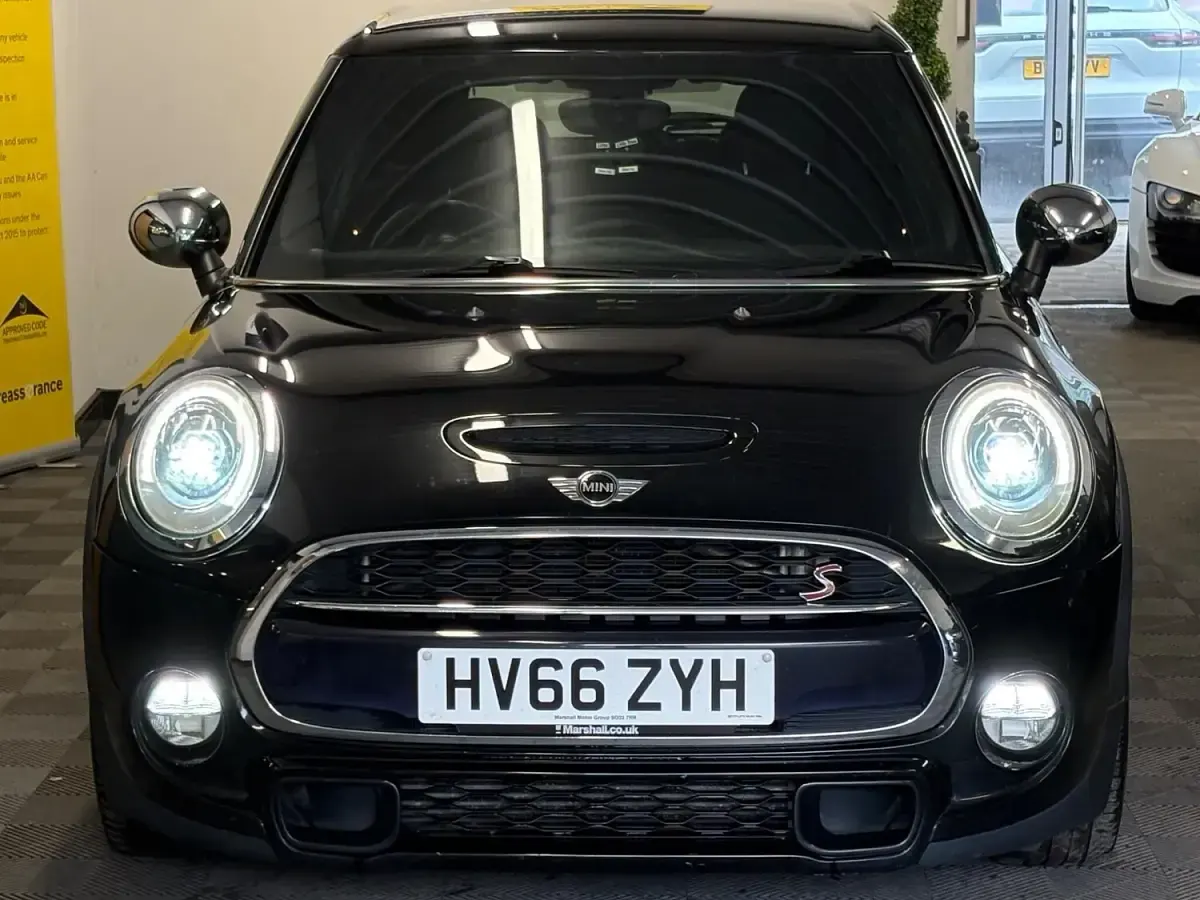 Used Mini Cooper S Hatch 190 HP (139 kW) 2016 Black Hatchback