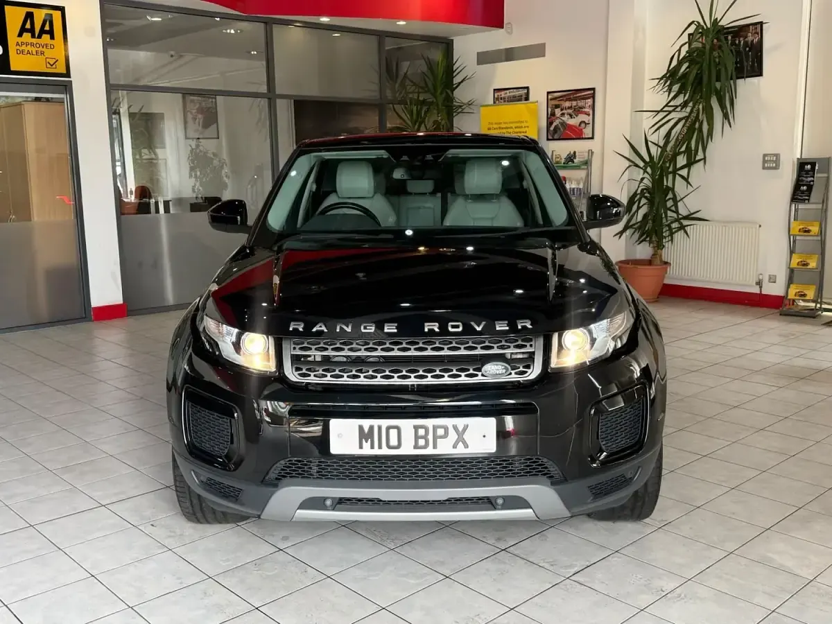 Used Land Rover Range Rover evoque SE 150 HP (110 kW) 2018 Black Estate