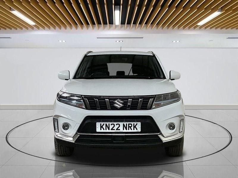Second-hand Suzuki Vitara SZ-T 129 CP (94 kW) 2022 Alb SUV