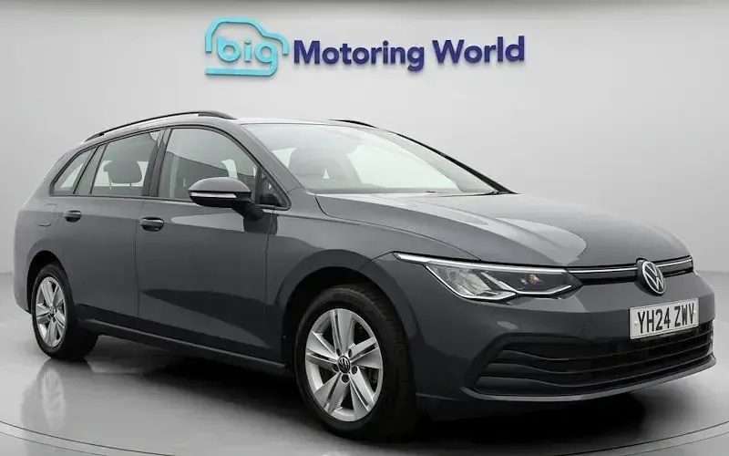 Used VW Golf VIII Life 116 HP (85 kW) 2024 Estate