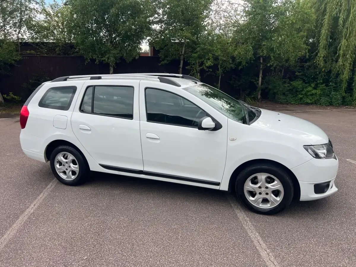 Używany Dacia Logan MCV Lauréate 2014 Biały Kombi