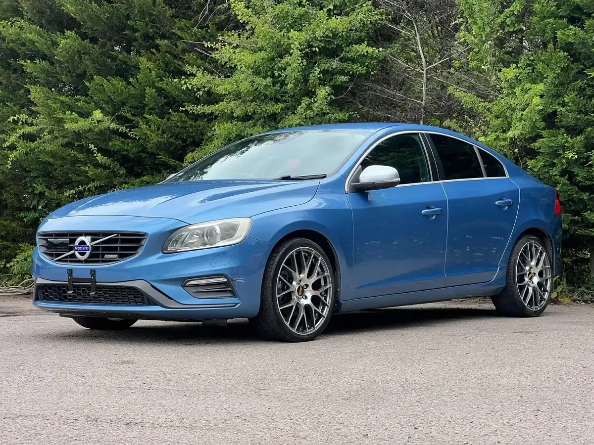 Used Volvo S60 2015 Blue Sedan