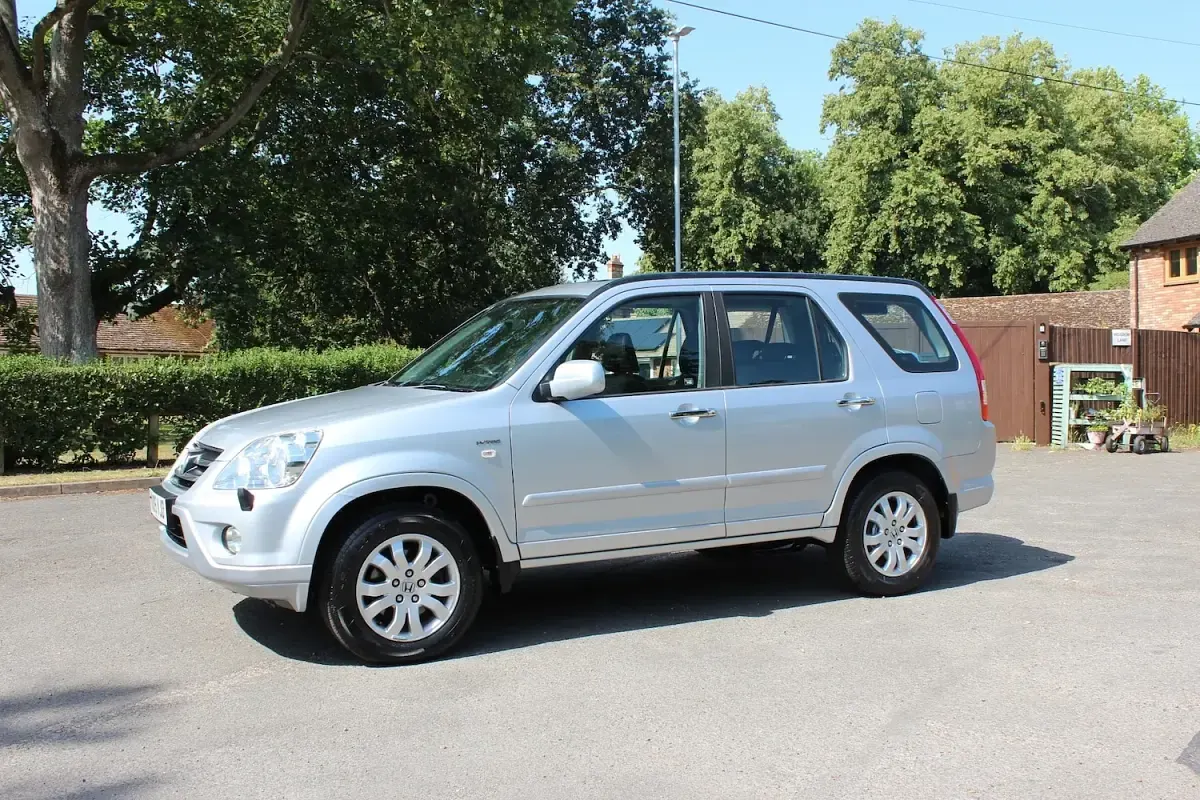 Used Honda CR-V Executive 147 HP (108 kW) 2005 Silver SUV