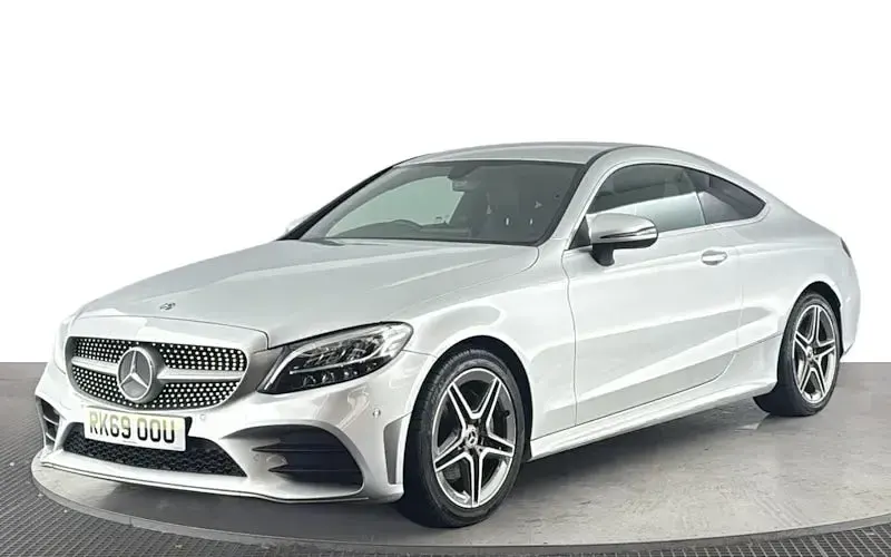 Usado Mercedes C200 AMG line 198 HP (145 kW) 2019 Coupé