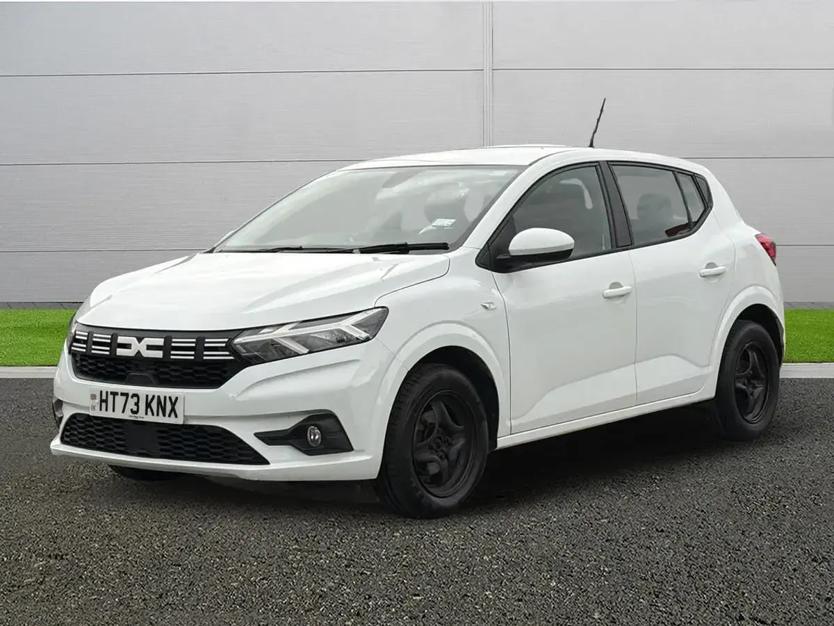 Begagnad Dacia Sandero Expression 100 HK (73 kW) 2023 Vit Halvkombi