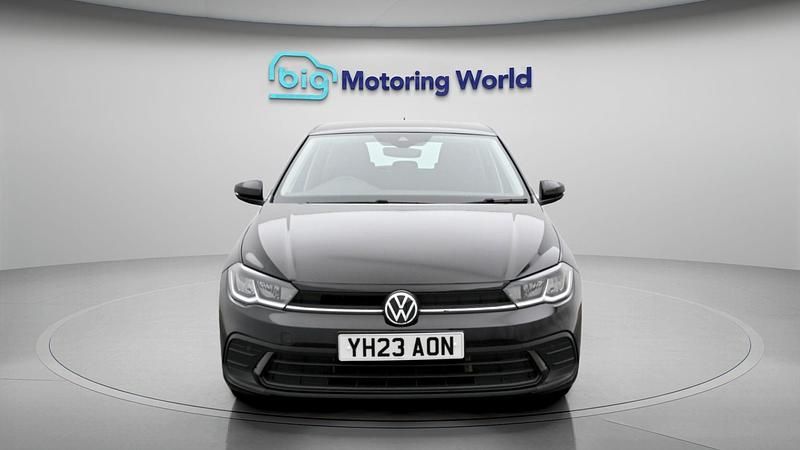 Begagnad VW Polo S 79 HK (58 kW) 2023 Svart Halvkombi