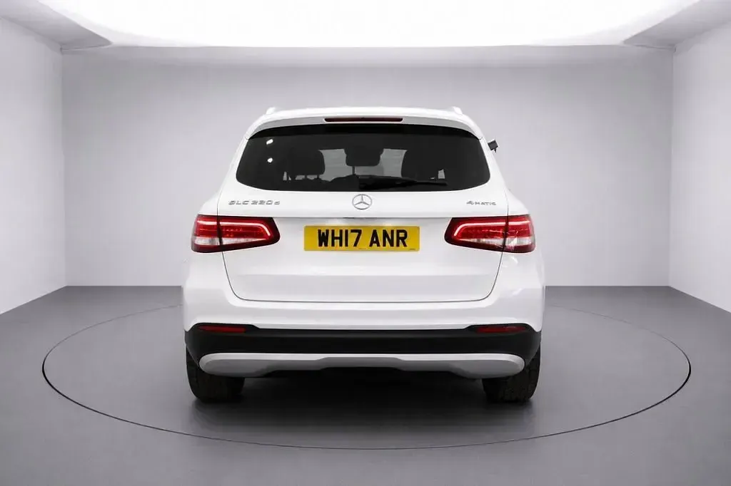 Second-hand Mercedes GLC220 Executive 2017 Alb Break