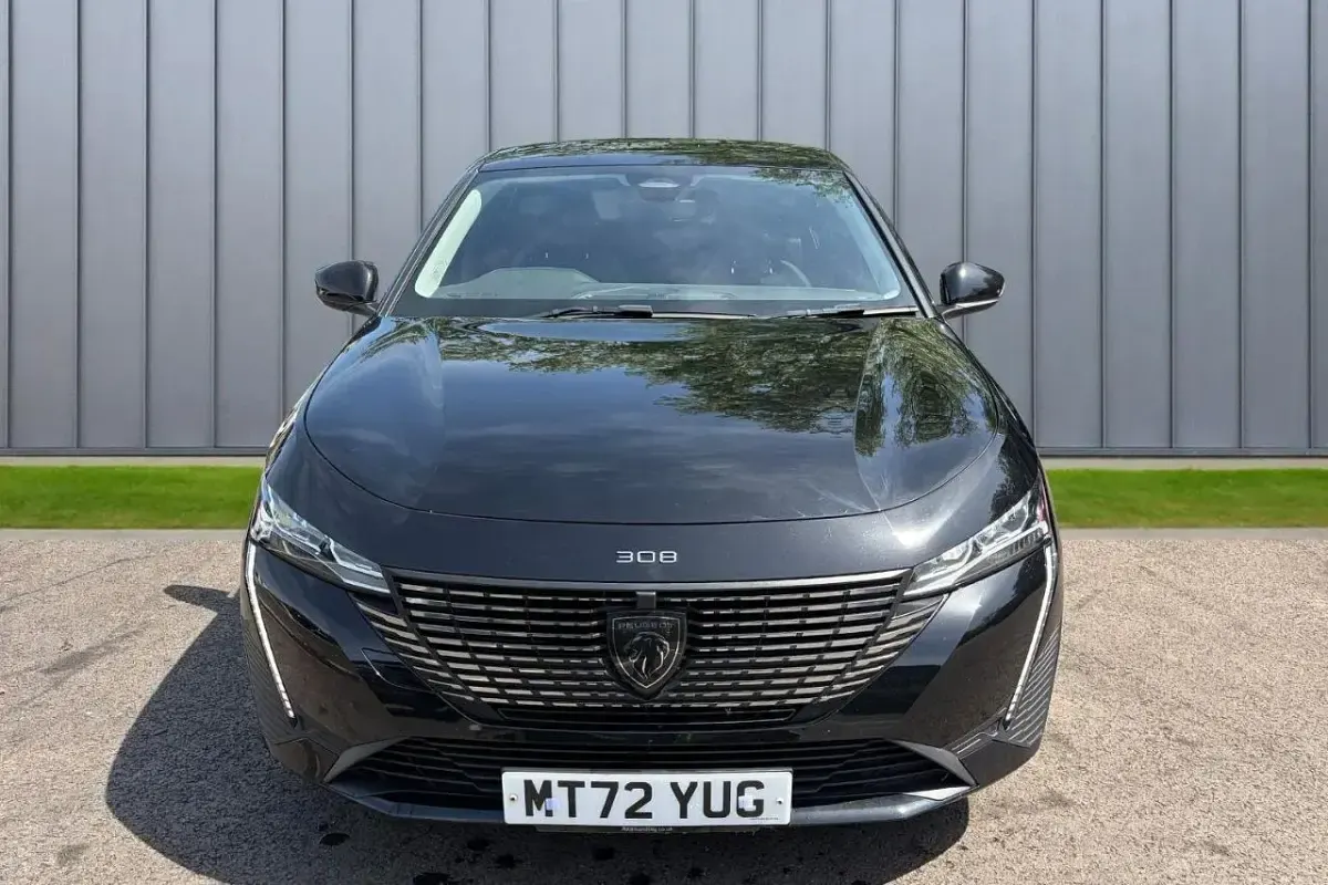 Used Peugeot 308 Allure Premium 129 HP (94 kW) 2022 Black Hatchback