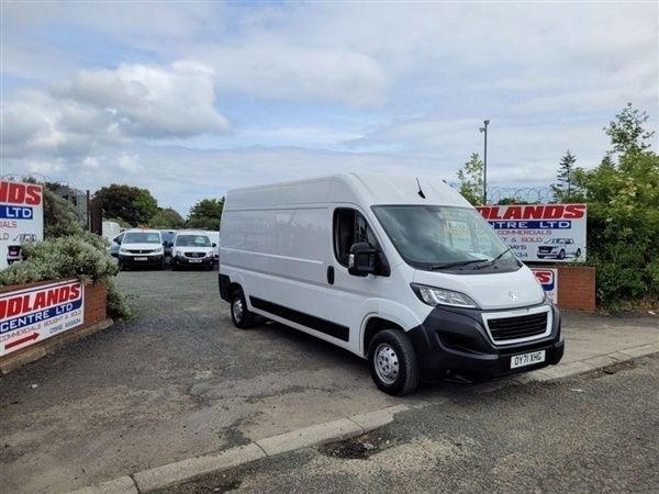 White Used 2021 Peugeot Boxer Van | £12,950 (Fair price) - Image 1/1