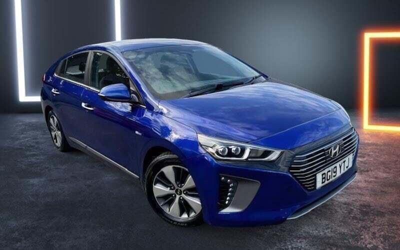Blue Used 2019 Hyundai Ioniq Premium Sedan | £11,290 (Good price) - Image 1/4