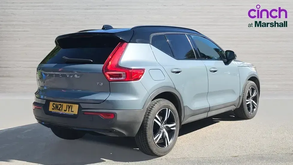 Used Volvo XC40 R-Design 163 HP (119 kW) 2021 Grey SUV