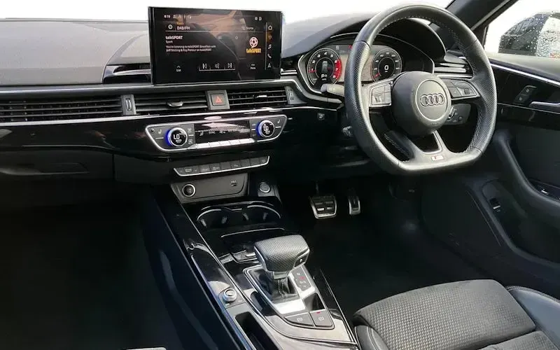 Begagnad Audi A4 Black Edition 150 HK (110 kW) 2025 Kombi