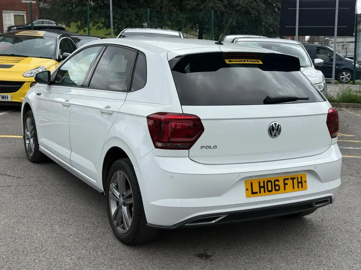Used VW Polo R-line 115 HP (84 kW) 2019 White Hatchback