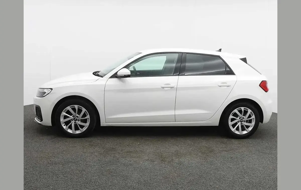 Used Audi A1 Sport 94 HP (69 kW) 2023 White SUV