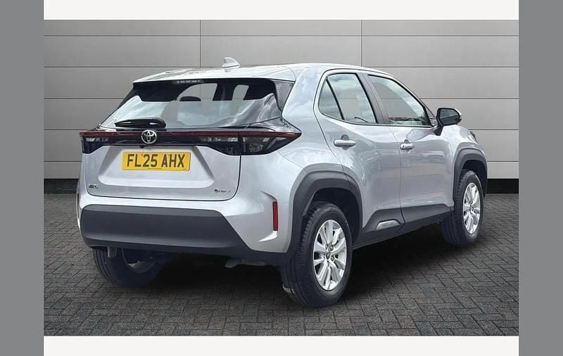 Used Toyota Yaris Cross 116 HP (85 kW) 2025 Silver SUV