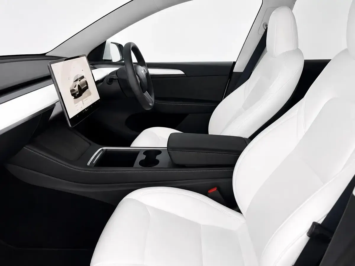 Used Tesla Model Y Long Range AWD 286 kW (389 HP) 2025 White SUV