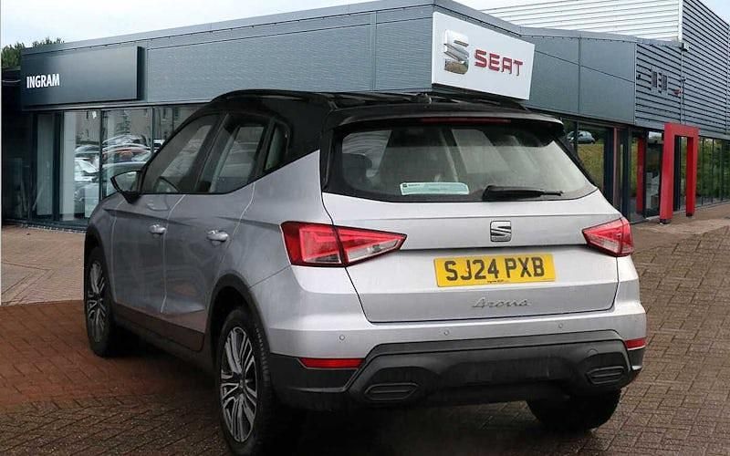 Used Seat Arona SE Technology 110 HP (80 kW) 2023 Silver SUV