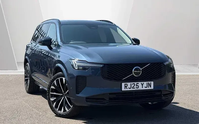 Used Volvo XC90 Plus 250 HP (183 kW) 2025 SUV