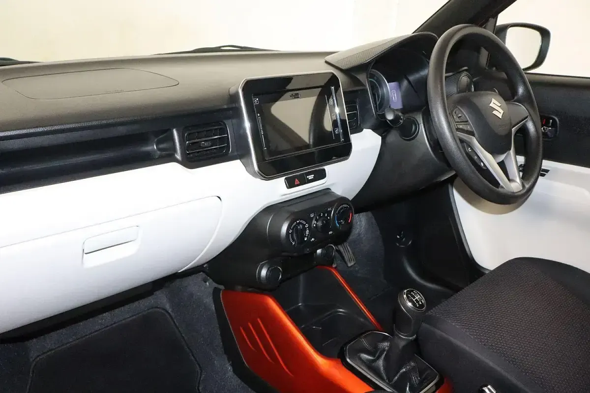 Used Suzuki Ignis SZ-T 90 HP (66 kW) 2018 Orange SUV