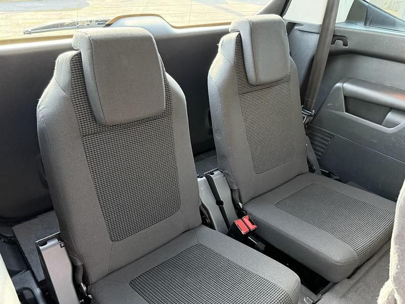 Used Peugeot 5008 Allure 115 HP (84 kW) 2014 Black MPV