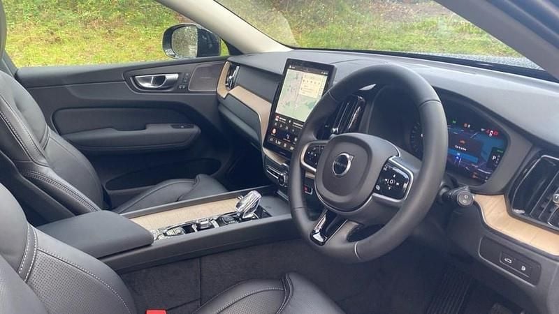 New Volvo XC60 Plus 345 HP (253 kW) 2026 SUV