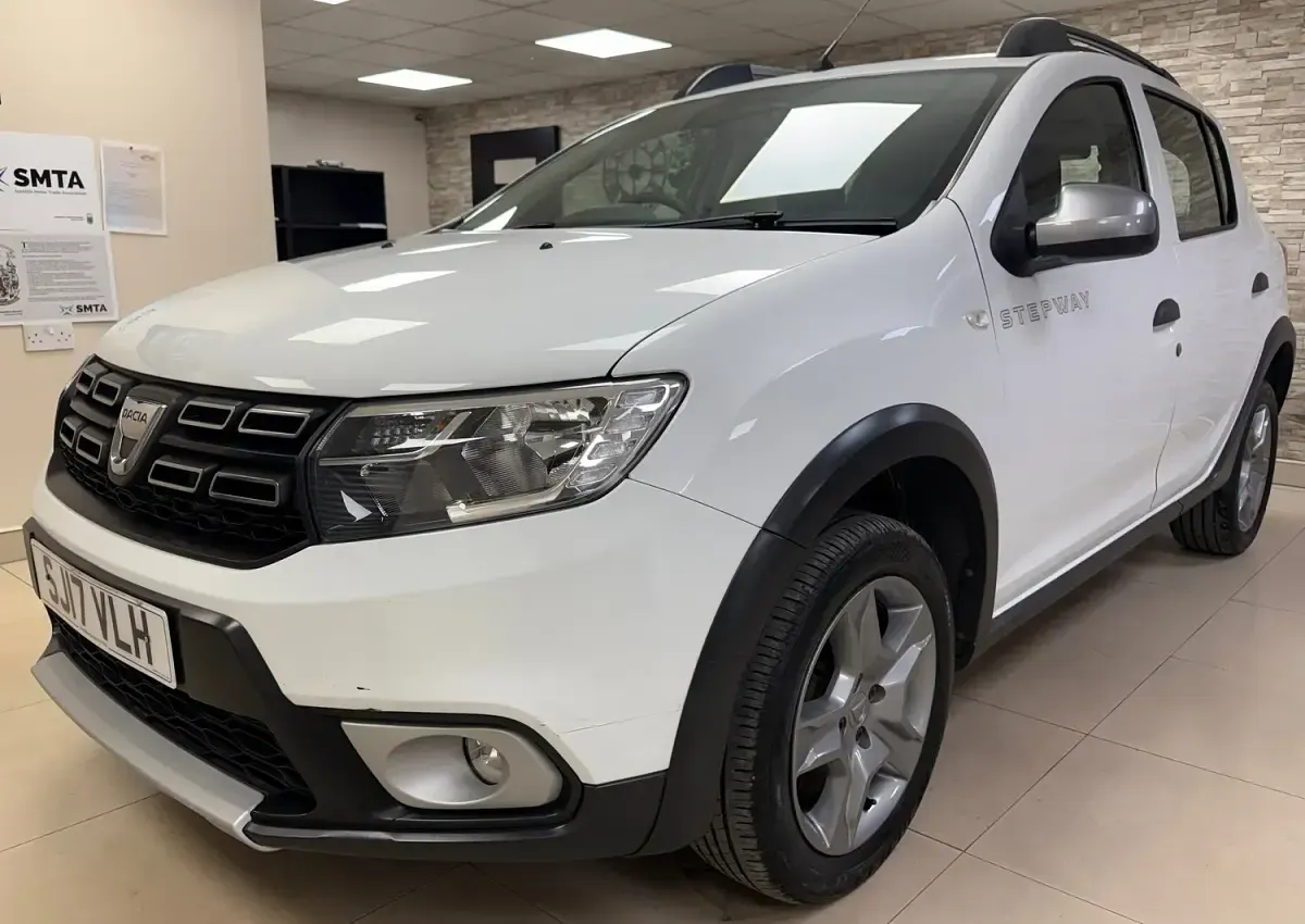 Used Dacia Sandero Ambiance 2017 White Hatchback