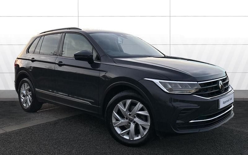 Used 2023 VW Tiguan Life SUV | £17,998 (Good price) - Image 1/4