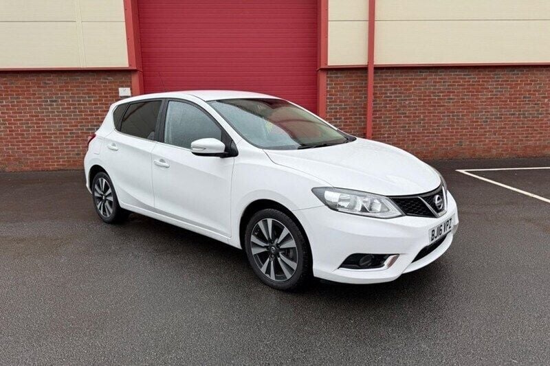 White Used 2016 Nissan Pulsar N-Connecta Hatchback | £5,999 (Fair price) - Image 1/1