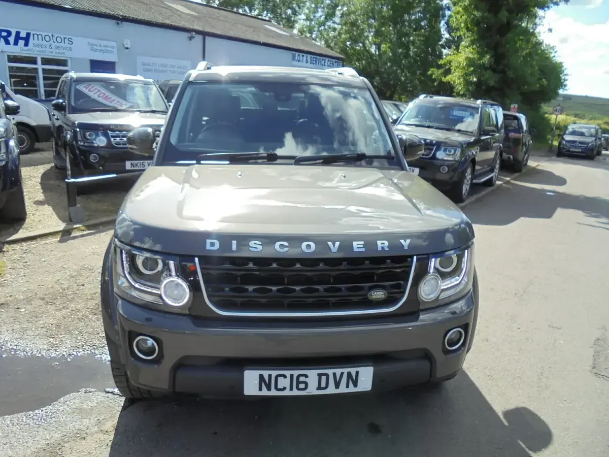 Used Land Rover Discovery Landmark 2016 Grey SUV