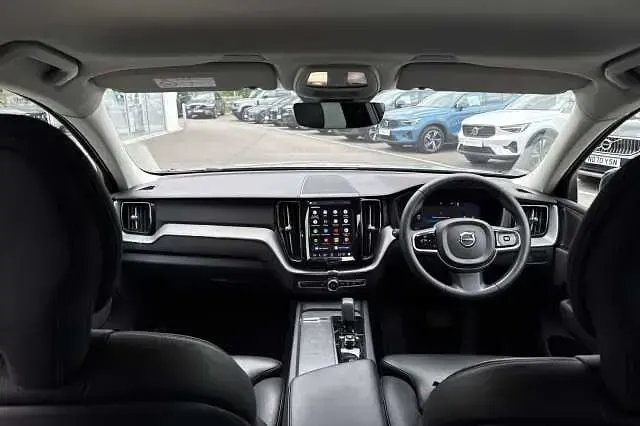 Used Volvo XC60 Plus 194 HP (142 kW) 2023 SUV