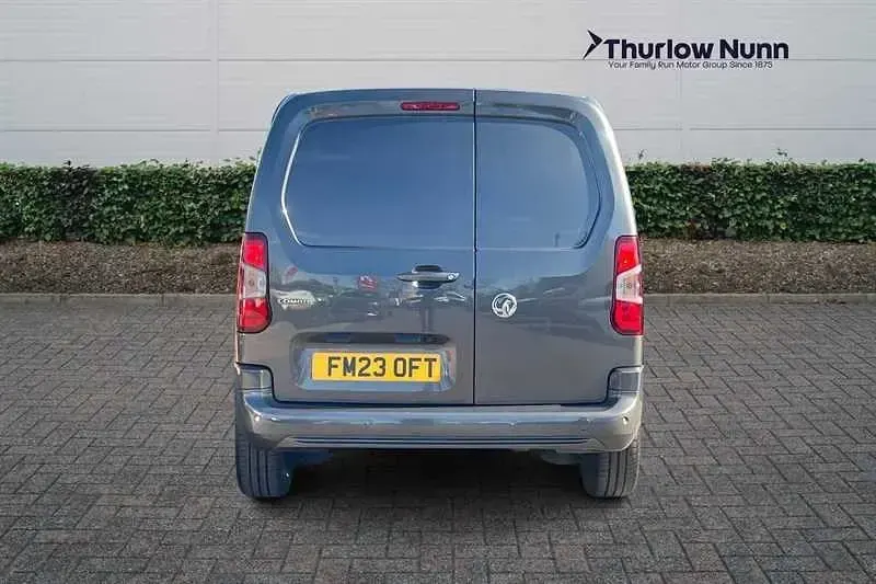 Second-hand Vauxhall Combo S 100 CP (73 kW) 2023 Gri Monovolum
