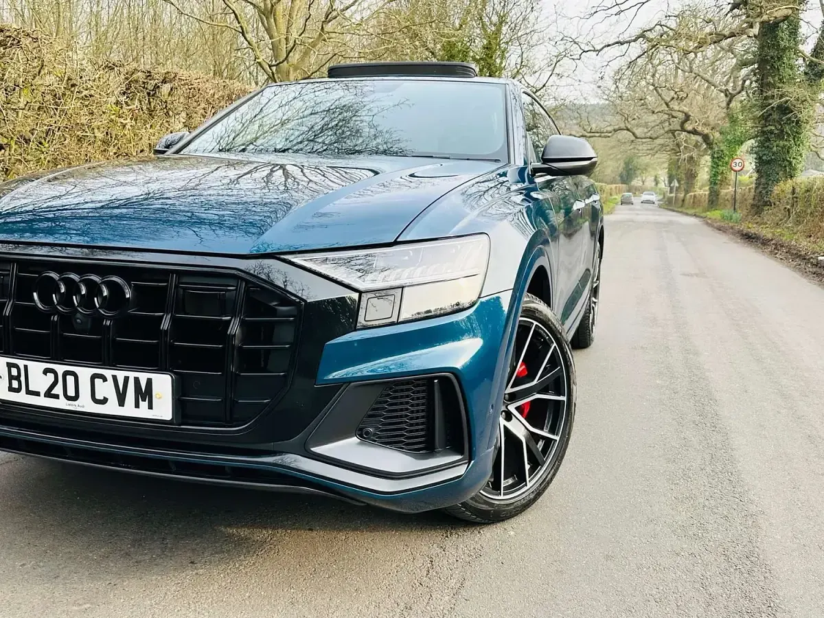 Used Audi SQ8 Comfort 435 HP (319 kW) 2020 Blue SUV