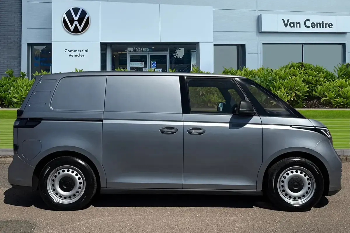 Usado VW ID. Buzz 210 kW (286 HP) 2024 Prateado Monovolume