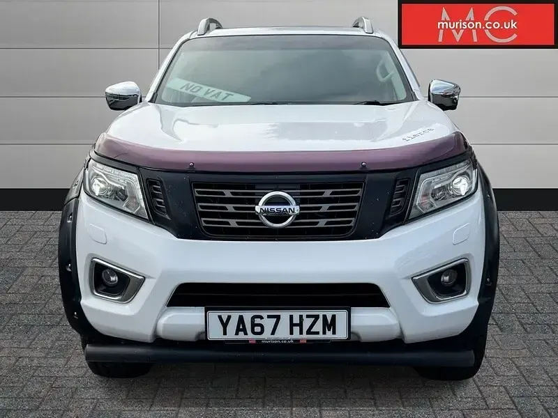 Used Nissan Navara Tekna 187 HP (137 kW) 2017 White Pickup