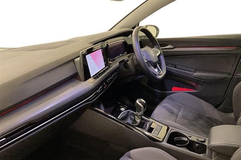 Used VW Golf VIII Edition 130 HP (95 kW) 2023 White Hatchback