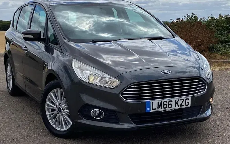Used Ford S-MAX Zetec 150 HP (110 kW) 2016 MPV