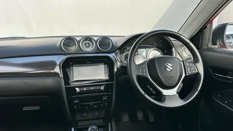Used Suzuki Vitara SZ5 140 HP (102 kW) 2019 Red SUV