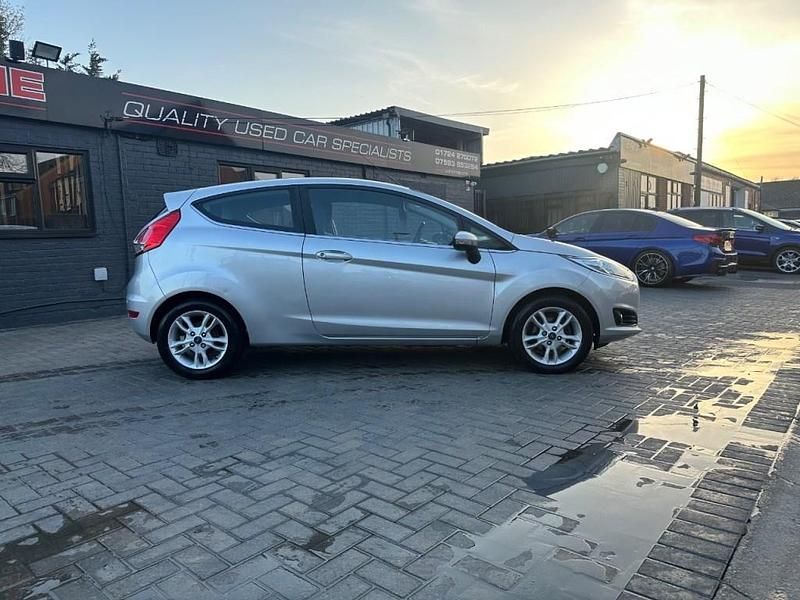 Used Ford Fiesta Zetec 2017 Silver Hatchback