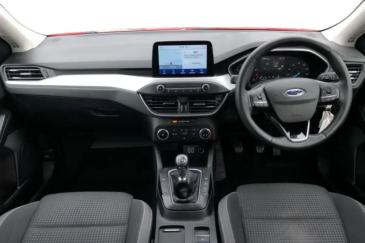 Used Ford Focus Zetec 125 HP (91 kW) 2021 Red Hatchback