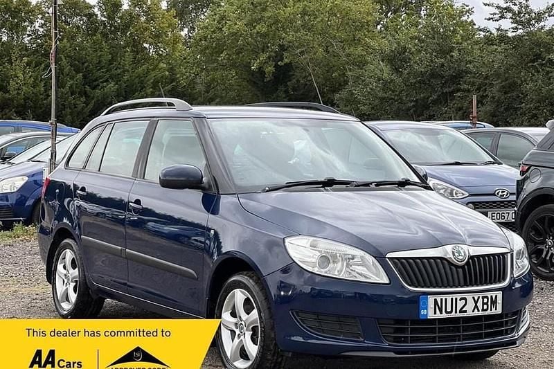Used Skoda Fabia SE 105 HP (77 kW) 2012 Blue Estate
