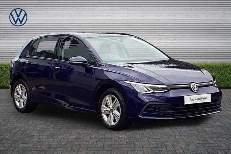 Used VW Golf VIII Life 150 HP (110 kW) 2022 Blue Hatchback