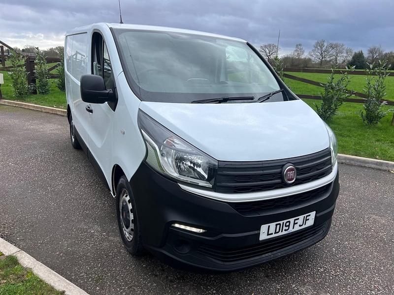 Used Fiat Talento 120 HP (88 kW) 2019 White MPV